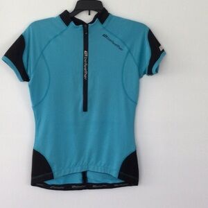 Bellwether top color Turq. & blk.zip front sizeS washable.        #92